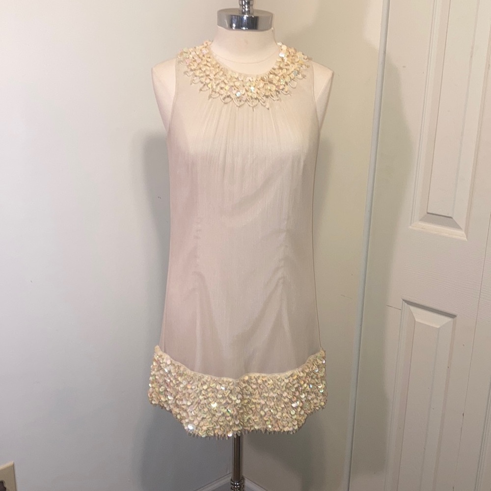 BETSEY JOHNSON Evening Cream Shift Dress Sz 8